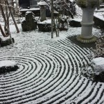 長岡観音 長念寺の初雪の石庭